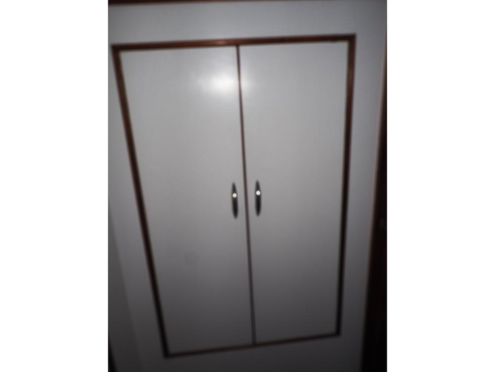 Cabin en avant, H&eacute;bergements